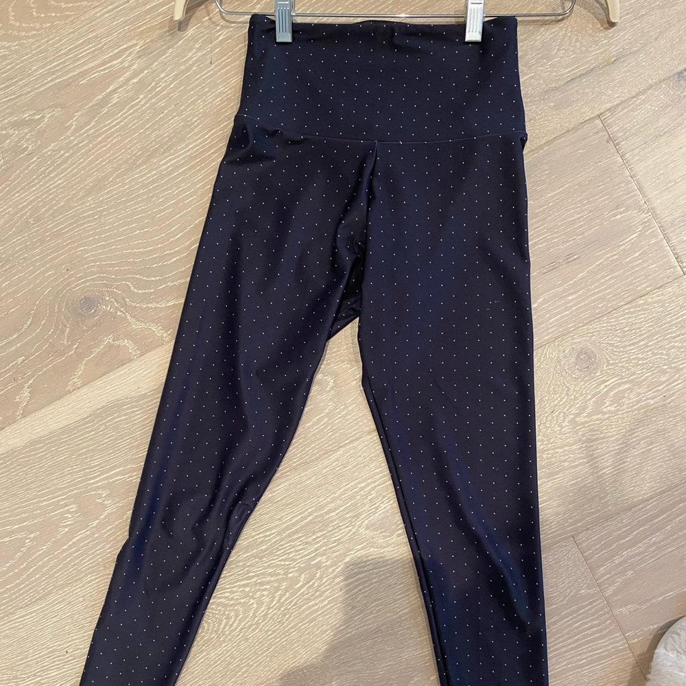Onzie polka dot leggings